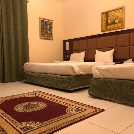 New Royal Mark Hotel Apartments Dubai Eksteriør billede