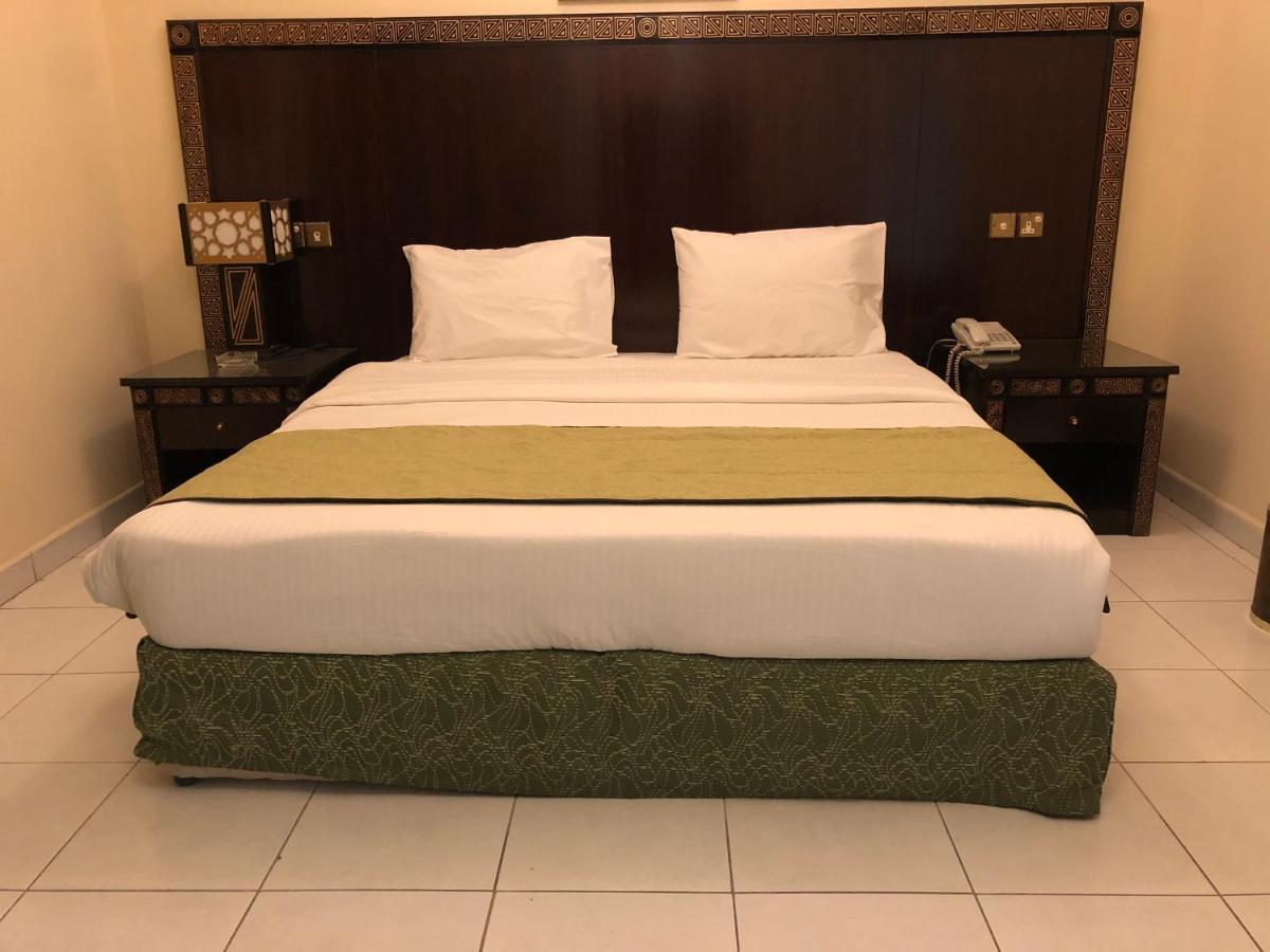 New Royal Mark Hotel Apartments Dubai Eksteriør billede